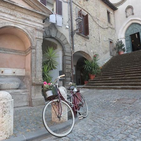 Relax Nel Borgo, La Fontana Apartment กัมปาญญาโน ดิ โรมา ภายนอก รูปภาพ